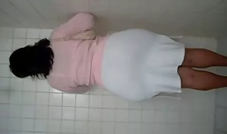 红发妓女与口交挣扎