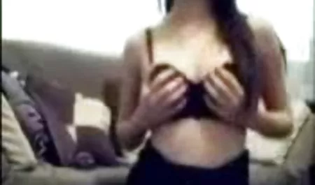 爱丽丝罗曼舔着她女同性恋女友的混蛋
